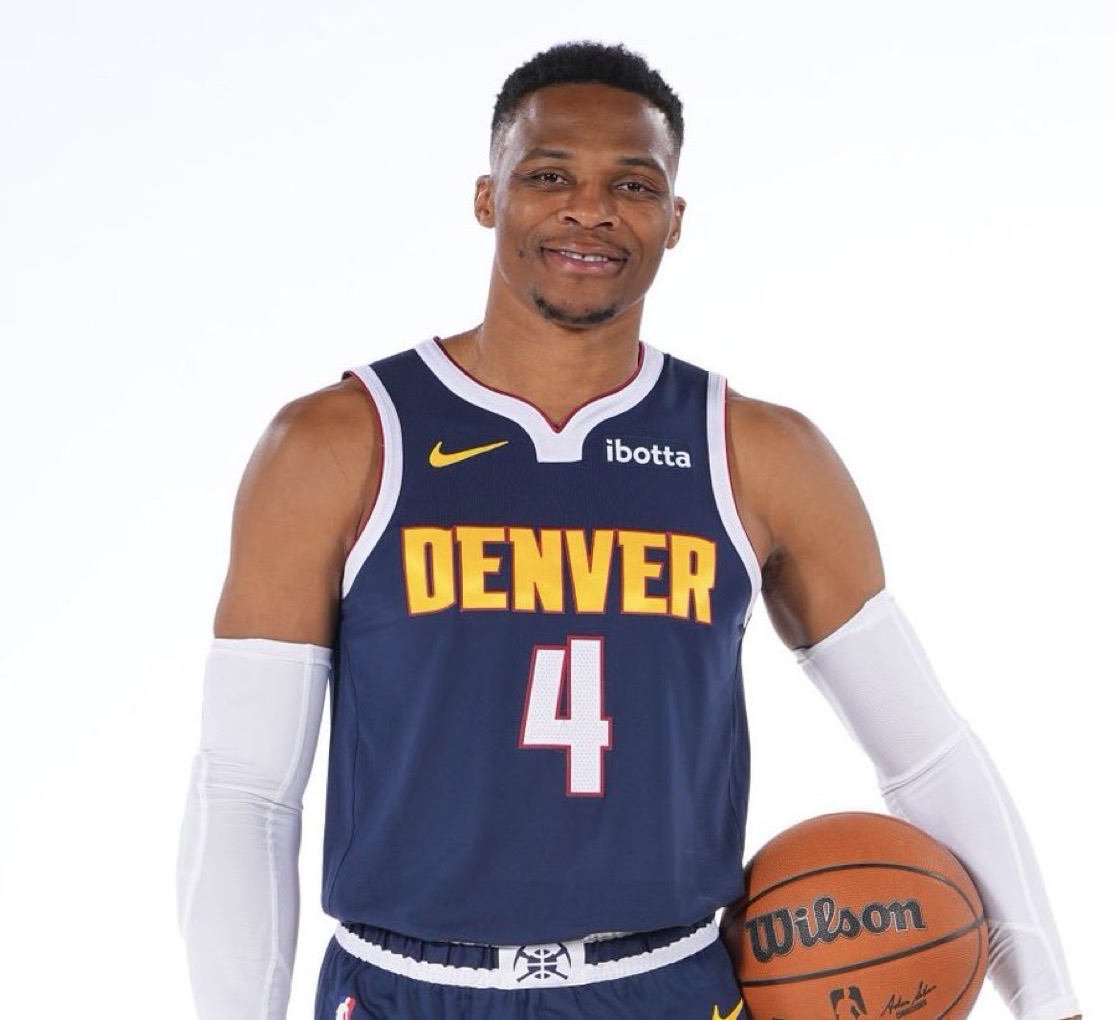 对年轻球员 对年轻球员