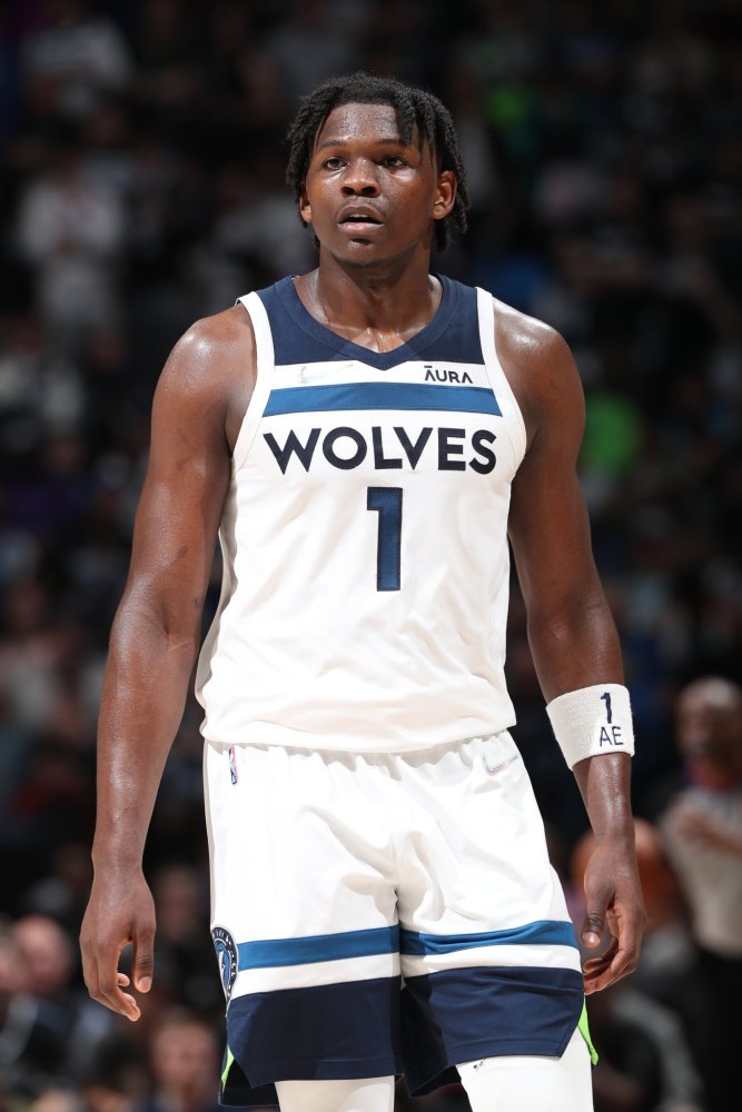 瓦拉内谈离开皇马：我想体验不同的东西，曼彻斯特有特别之处.