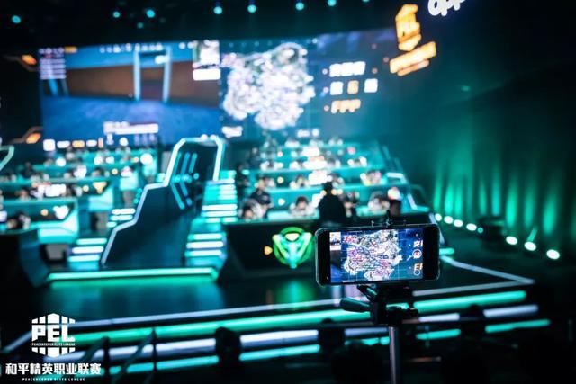 从他们的成 从他们的成