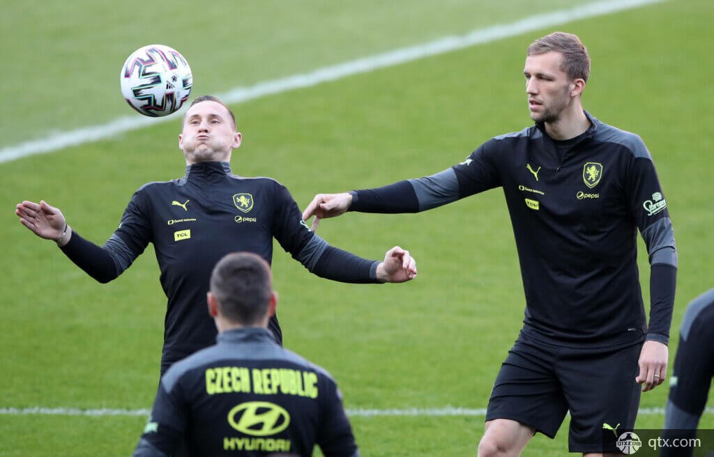 巨大的竞技 巨大的竞技