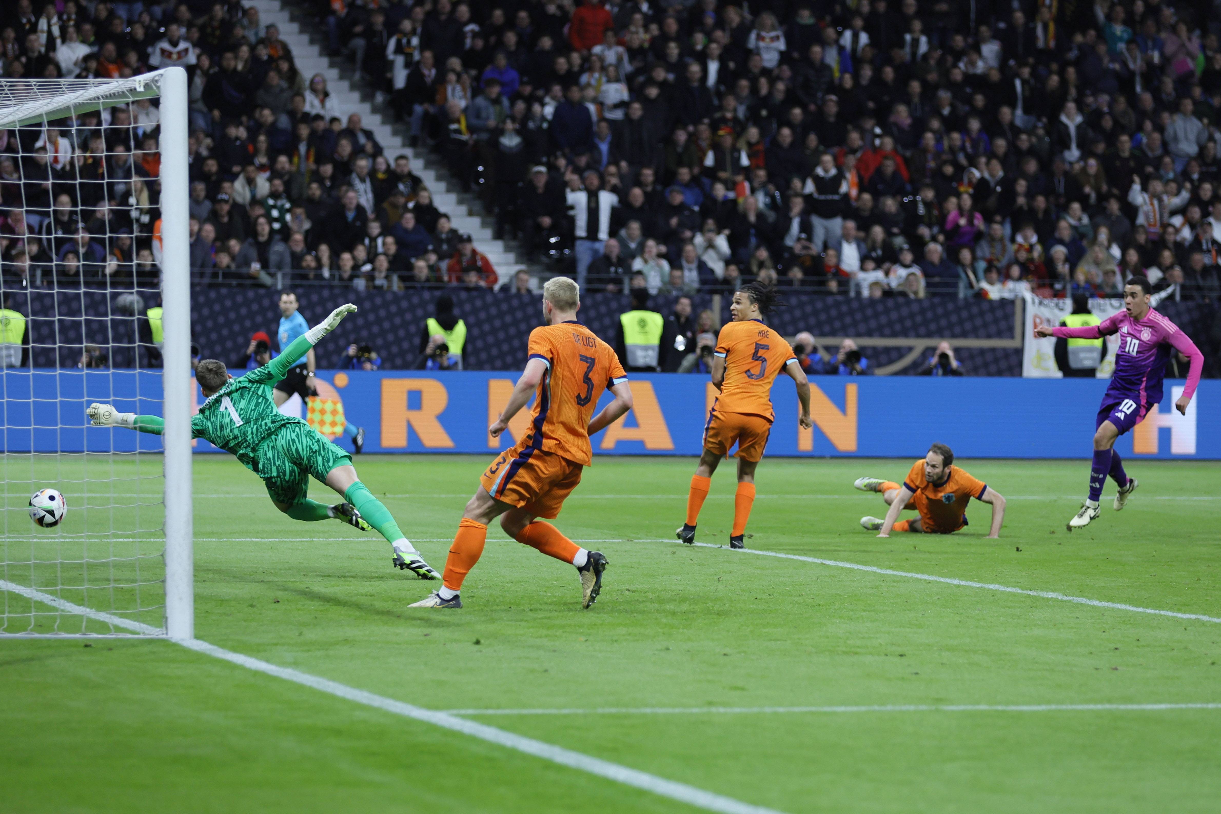 步感受到传 步感受到传