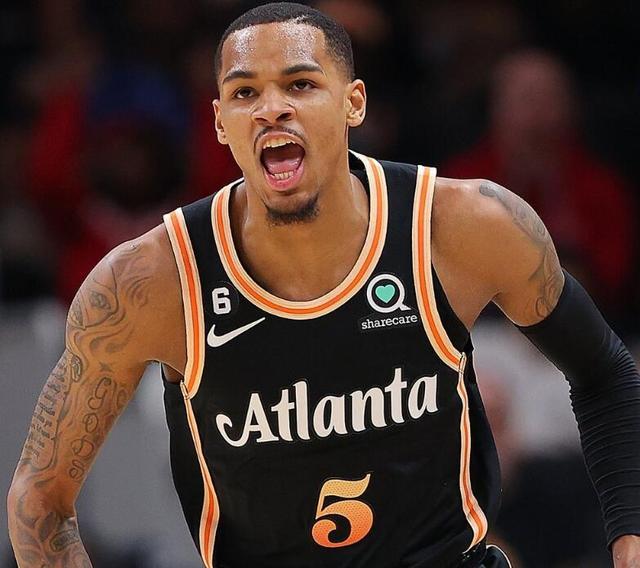 中国选手刘晓慧夺得泰拳女子48公斤级冠军为中国体育代表团第九金